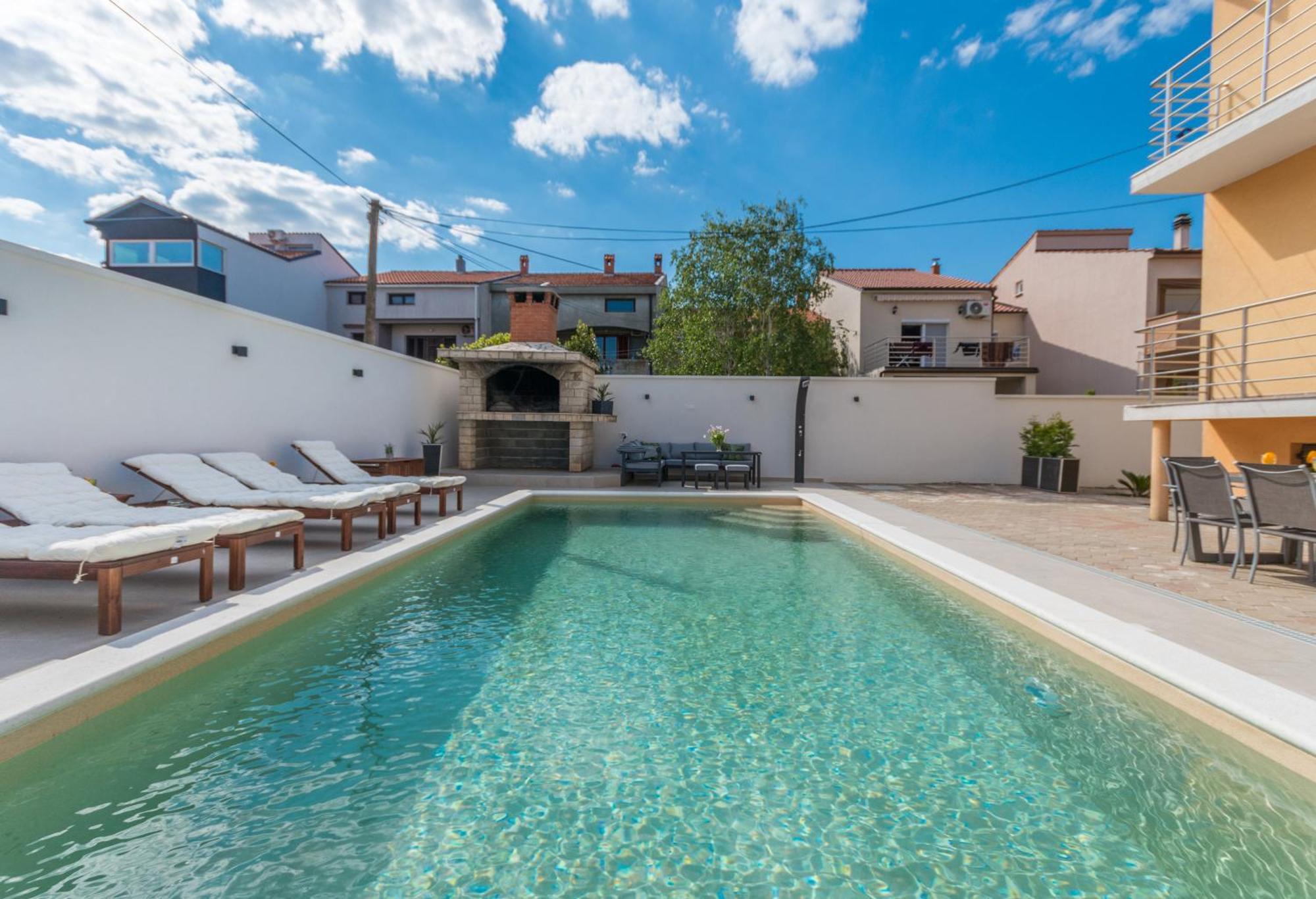 Apartment Pavla With Pool Zadar Exterior foto