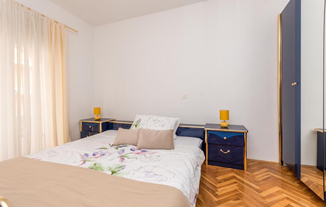 Apartment Pavla With Pool Zadar Exterior foto