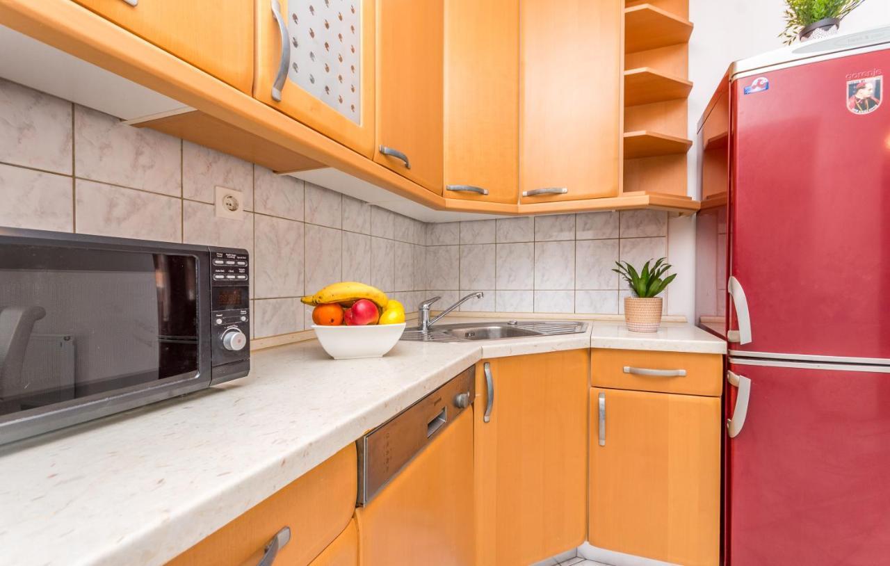 Apartment Pavla With Pool Zadar Exterior foto